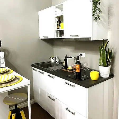 Room114 - Near The Center Apartment