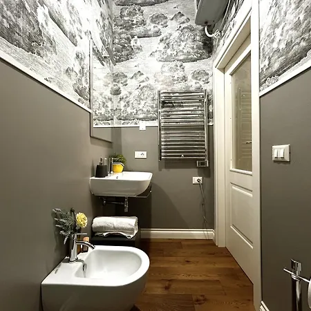 Room114 - Near The Center Apartment *