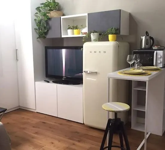 Room114 - Near The Center *