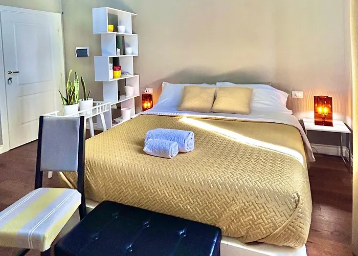 Room114 - Near The Center *